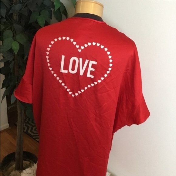 Victoria’s Secret Red OSFM LOVE short sleeve robe/cover up - Picture 3 of 11